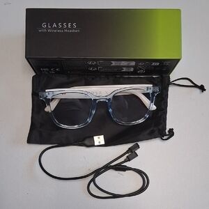 Smart Set Blue Wireless Audio Glasses